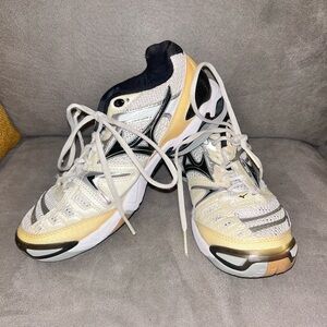 Mizuno 💋Wave Lightning 7 Women's Volleyball Athletic Shoes Size 7.5 M